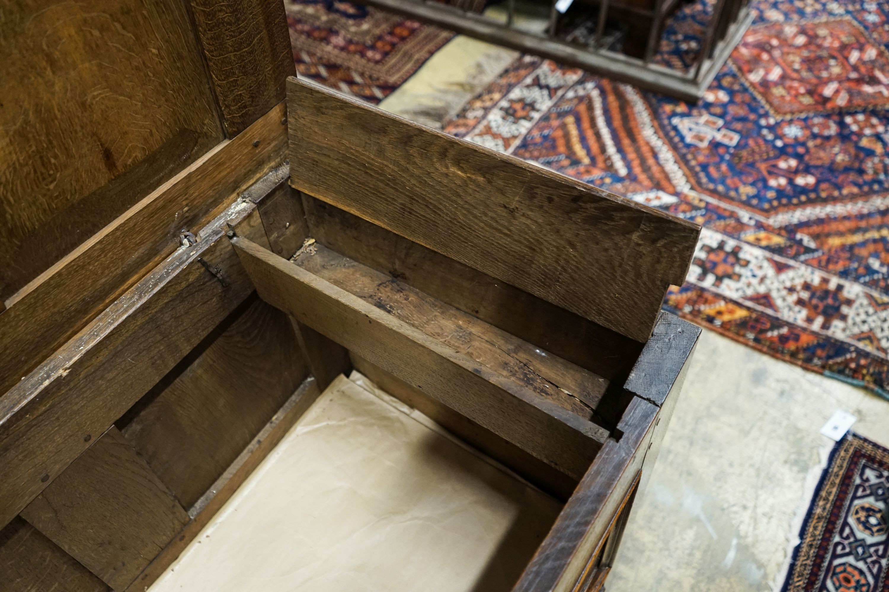 A William and Mary oak mule chest, length 122cm, depth 54cm, height 78cm